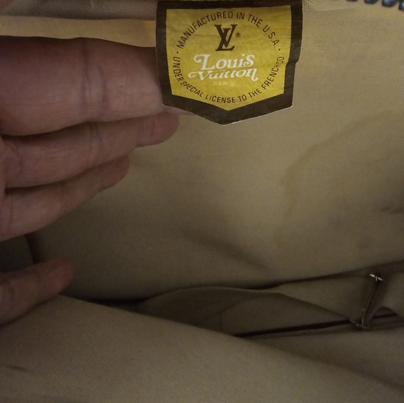 Louis vutton carry all bag - Picture 1 of 8